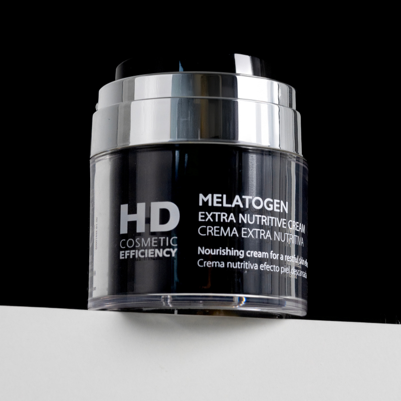 MELATOGEN CREAM. EpigenCur and Melatonin fight skin aging
