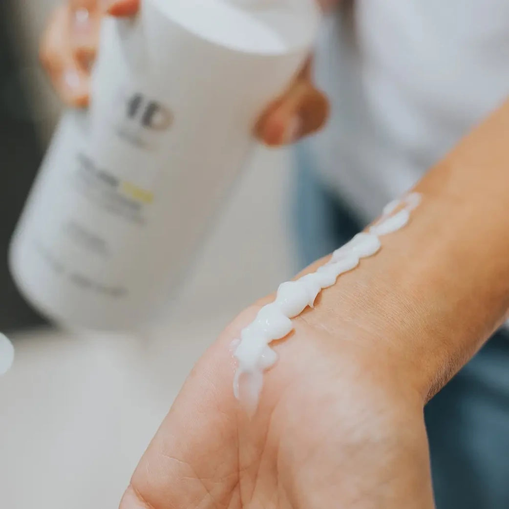 MELAN TXA BODY LOTION texture